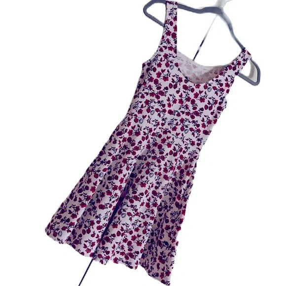 H&M Sleeveless Jersey Mini Dress H&M Sleeveless Jersey Mini Dress